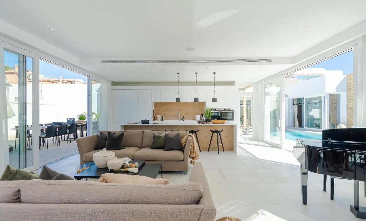 Holiday home Unique & Luxurious Villa With Heated Pool, Gym & C Malaga