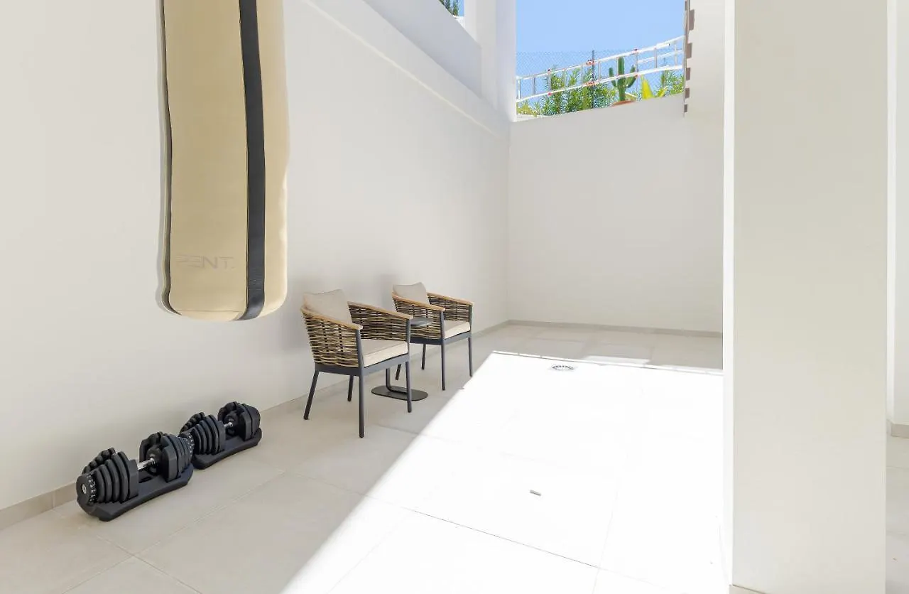 Unique & Luxurious Villa With Heated Pool, Gym & C Malaga